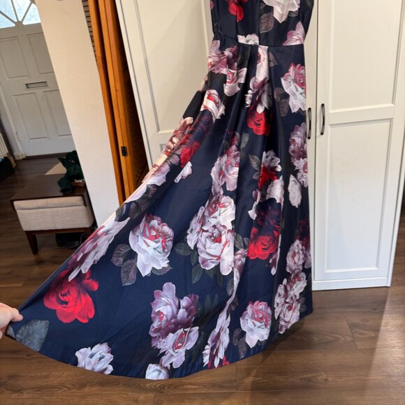 NWT Calvin Klein Floral-Print Plunge Gown - Size 8 - Picture 6 of 8
